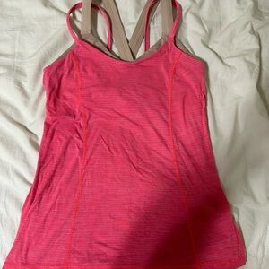 Women’s Lululemon workout top